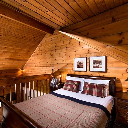 Chevin Country Park & Hotel 3*