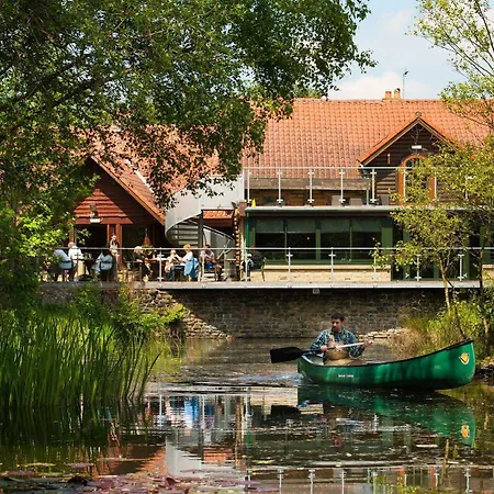 Chevin Country Park & 3* Otley (West Yorkshire)