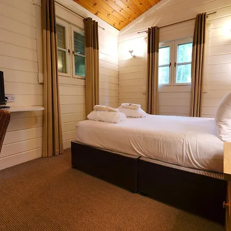 Chevin Country Park & 3*