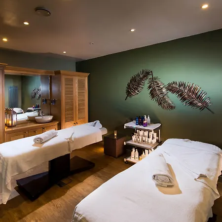 Chevin Country Park & Hotel Otley (West Yorkshire)