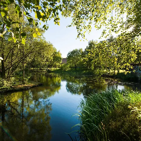 Chevin Country Park & Hotel 3*