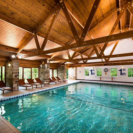Chevin Country Park & 3* Otley (West Yorkshire)