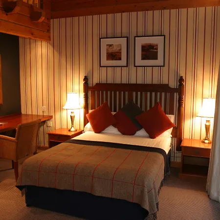 Chevin Country Park & 3* Otley (West Yorkshire)
